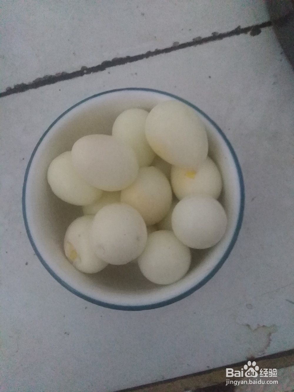 鹌鹑蛋如何炒虾皮？