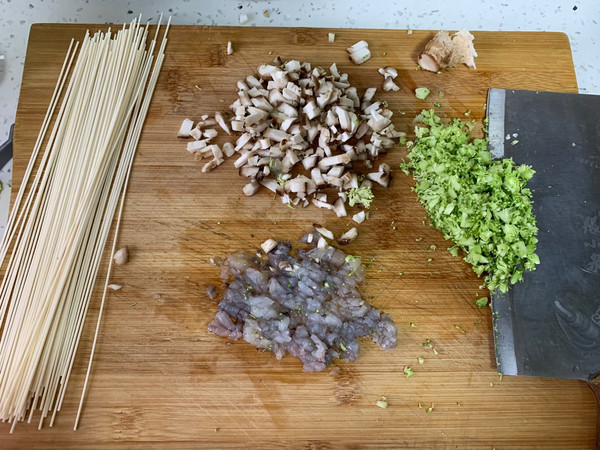 鲜虾香菇西兰花面