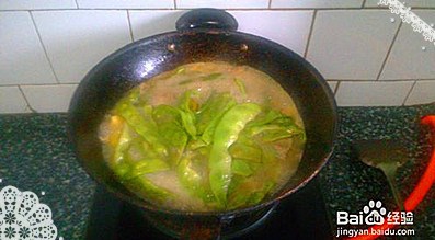 东北家常菜“豆角土豆炖肉”的做法