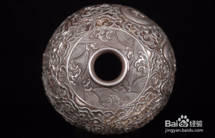银器中的龙纹梅瓶如何欣赏