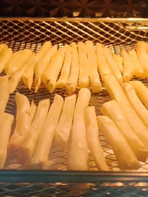 健康无油烘烤薯条