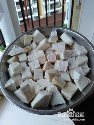 河南特色-香芋蒸排骨怎么做？