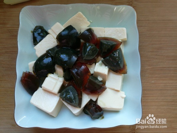 皮蛋豆腐的做法