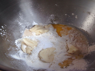 椰蓉炼乳面包怎么做？