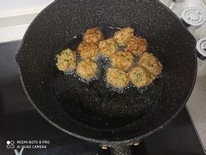 教你怎么做金针菇丸子