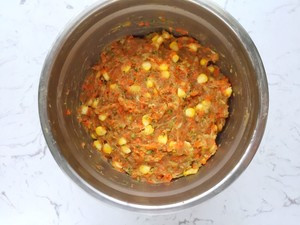 鸡胸肉时蔬饼的做法