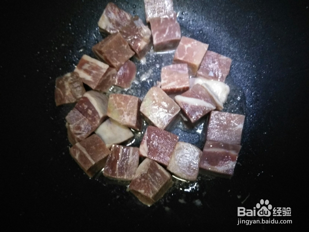 制作美味的咖喱土豆牛肉