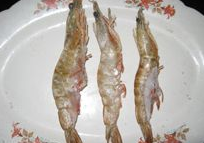 红根白菜焖大虾的做法