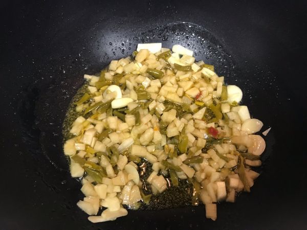 春笋牛肉泡菜小炒