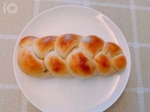 健康养生佳品葡萄干辫子面包的做法