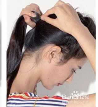 扎马尾怎么戴发带图解