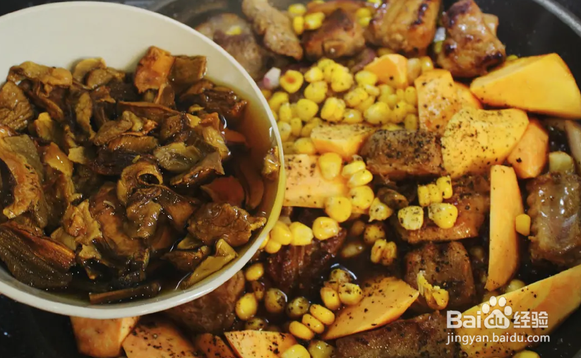 排骨焖饭怎么做？