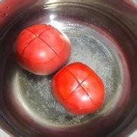 制作番茄疙瘩汤