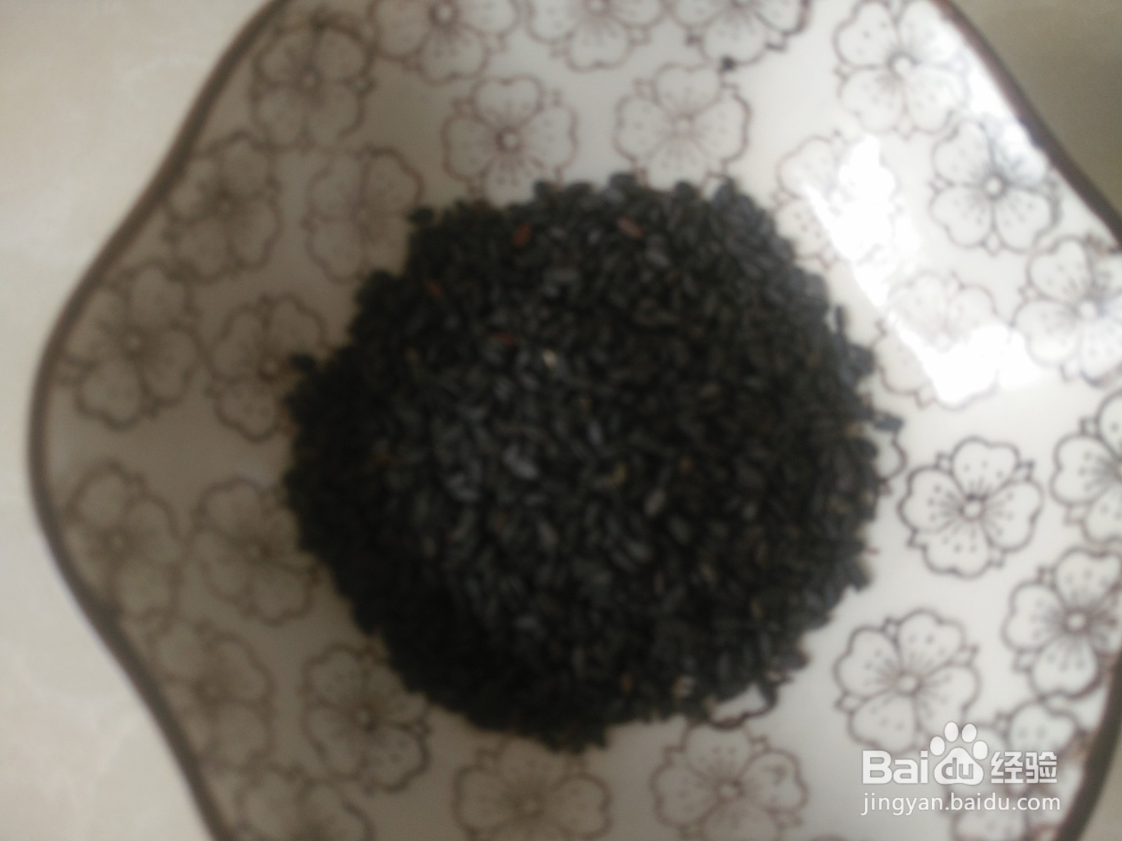 自做的香芋芝麻丸