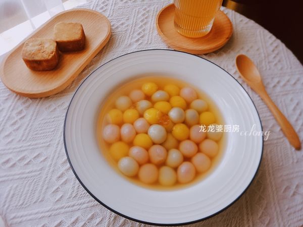 三色汤圆黑糖银耳汤