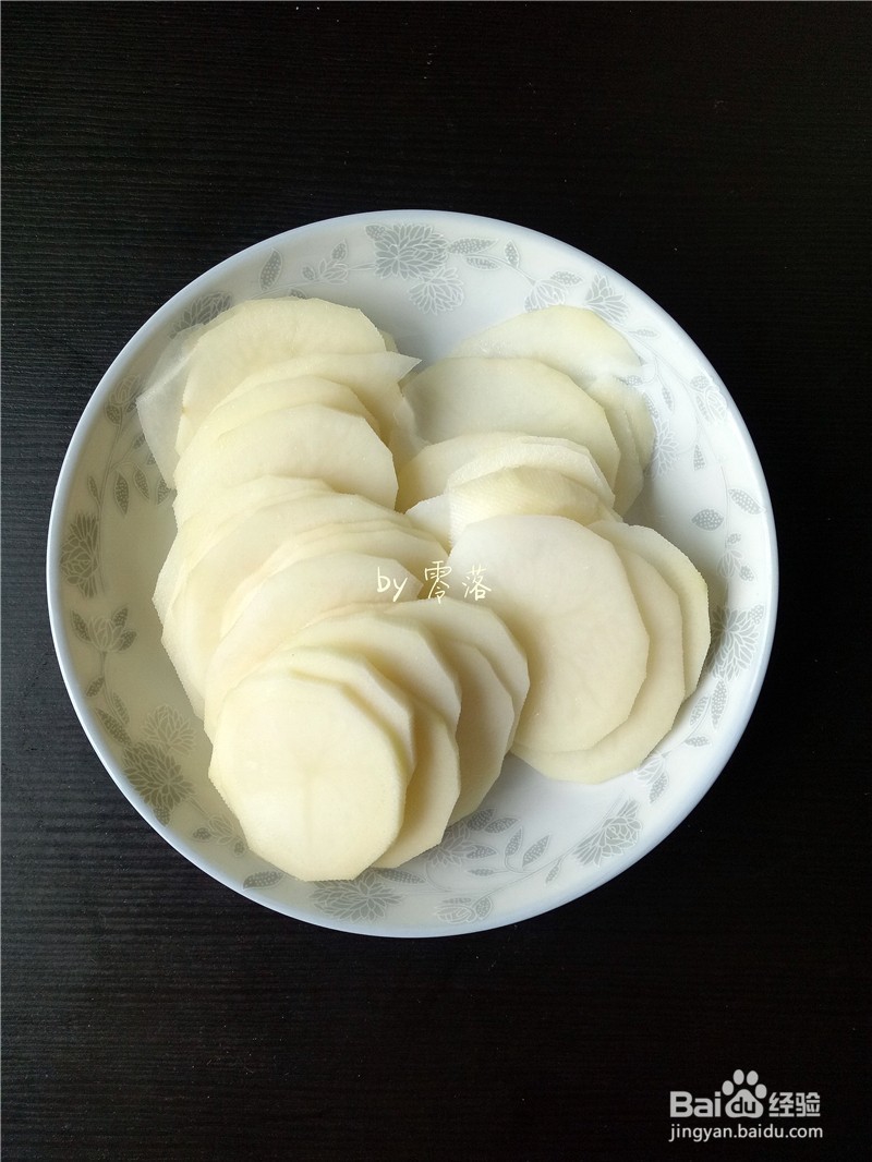 凉拌土豆片——土豆这么吃,超简单超美味!