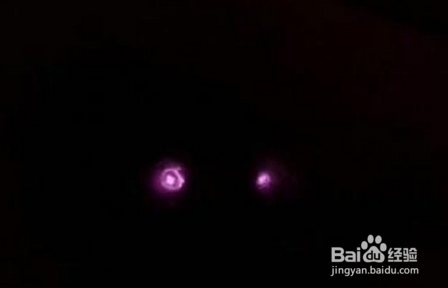 住酒店(宾馆)如何检查房间有没有针孔摄像头