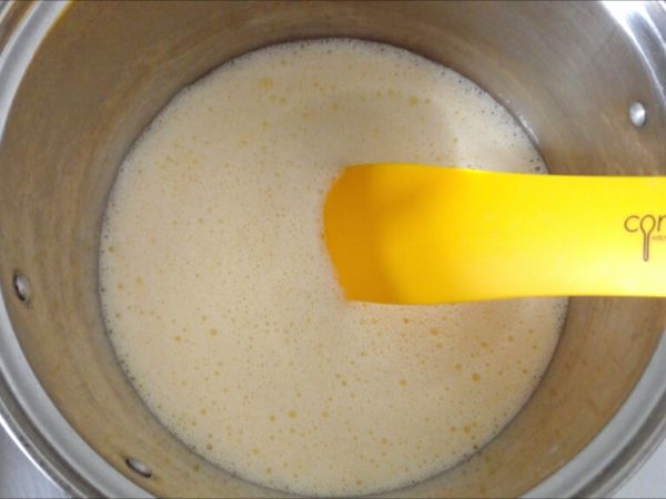 牛奶樱桃冰激凌