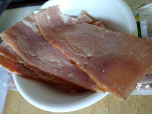 食补养生培根秋葵卷的做法