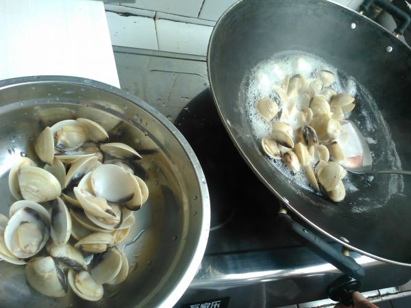 豆腐鱼头白贝汤