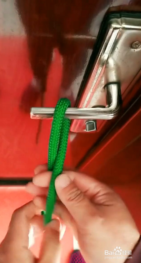 如何做拖车压扣？