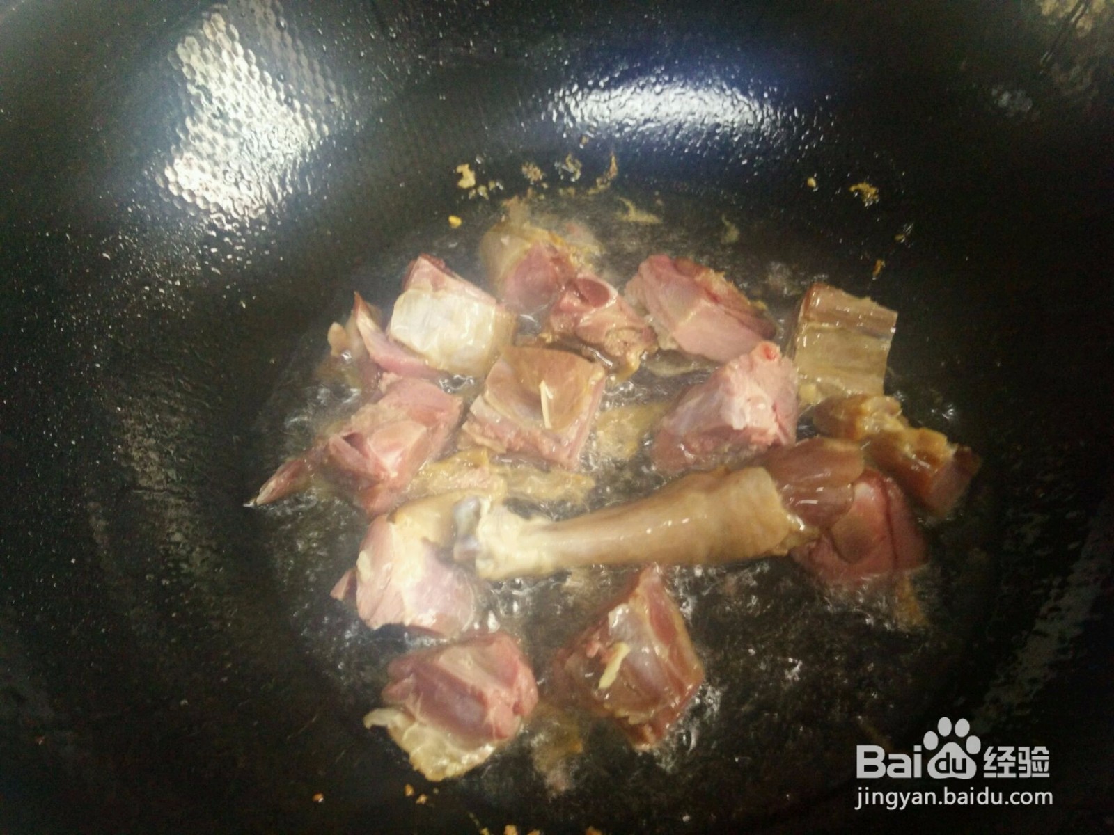 老鸭腿炖萝卜的做法