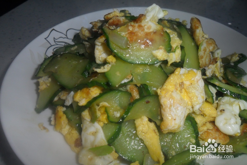 黄 瓜 炒 鸡 蛋