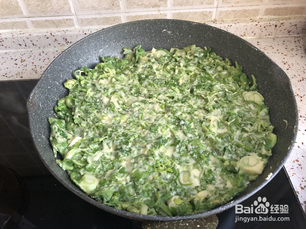 做出入味的芹菜叶子鸡蛋饼