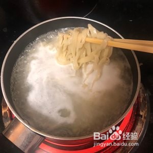 特色新出手擀面