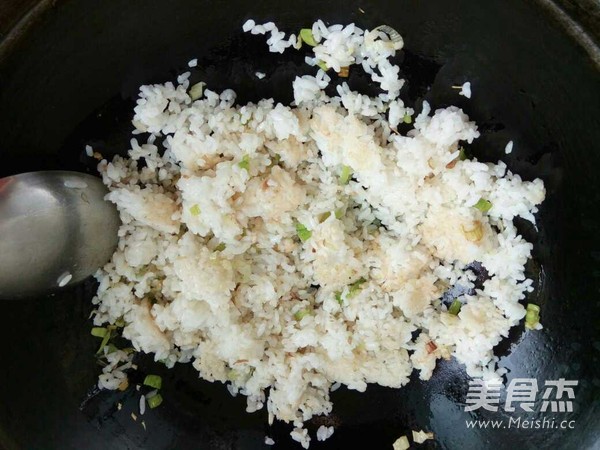 酱油炒饭的做法