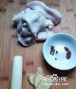 凉拌猪皮的做法