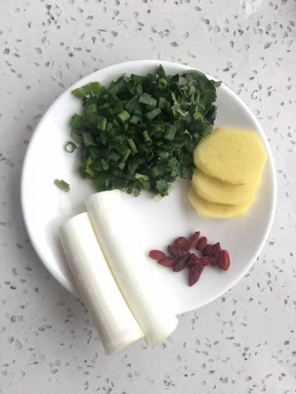 铁锅萝卜炖羊肉