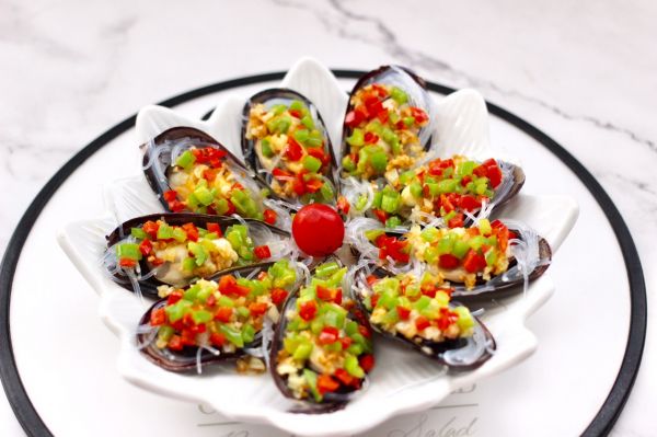 蒜香粉丝双椒青口贝