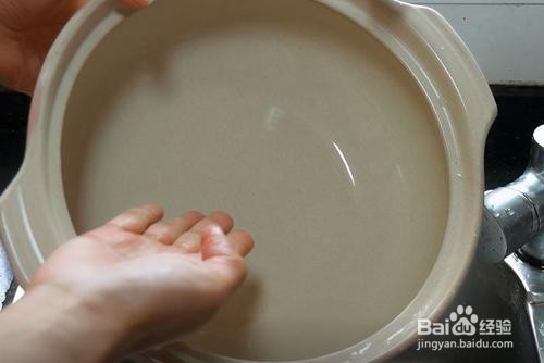 新的砂锅使用前怎样处理