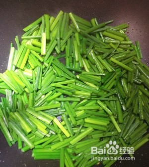 养生食补韭菜花炒鸡蛋的做法