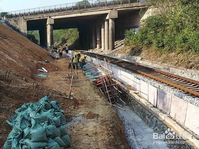 纤维材料保温层施工的控制要素有哪些内容