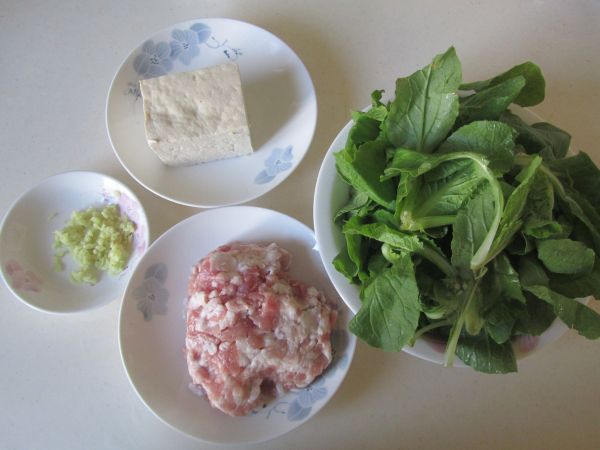 青菜豆腐丸子汤