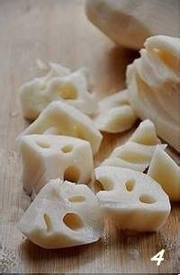 【排骨莲藕汤】