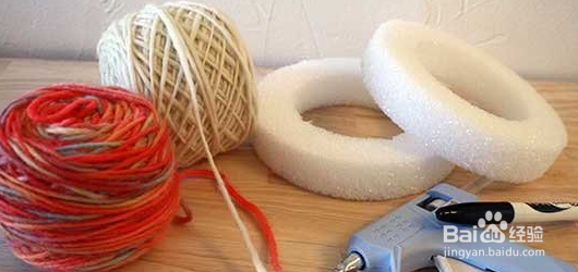 海绵上缠绕纱线 制作漂亮节日装饰烛台！