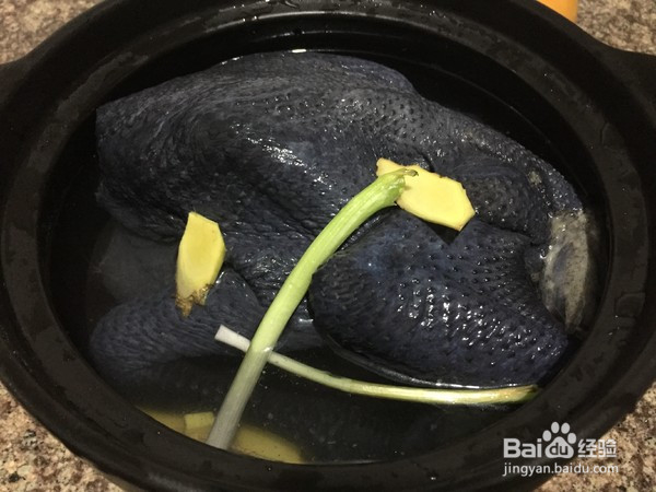 滋补乌鸡汤的做法