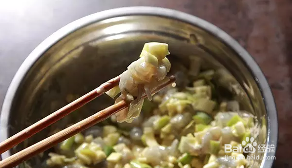 一道快手的小食《炸葱香》