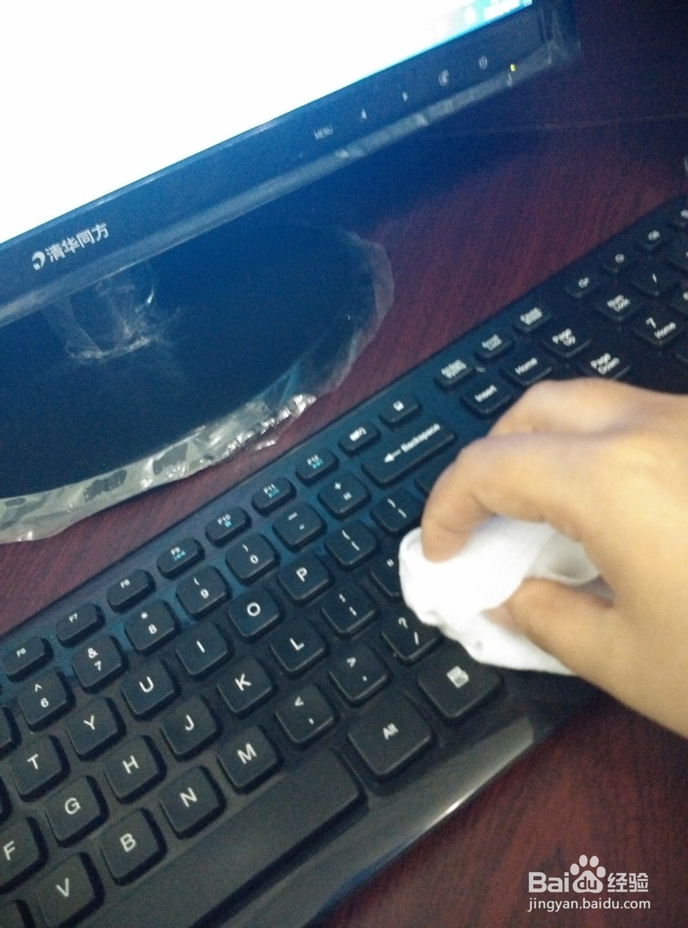 让湿纸巾物尽其用的小方法