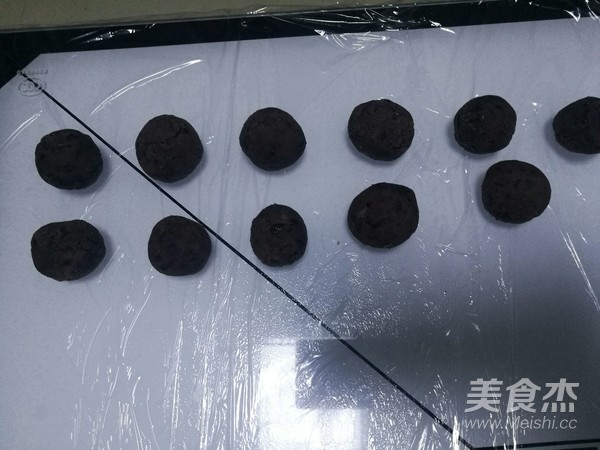 蛋黄酥的家常做法