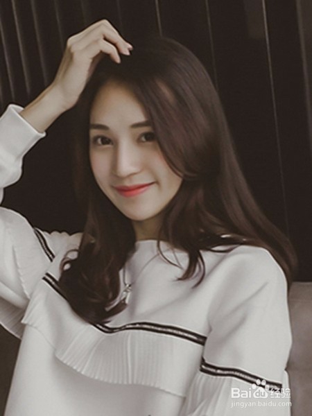 长脸女生打造什么发型怎么好看?简单刘海来修饰