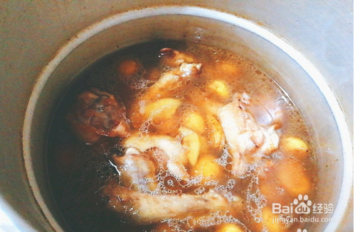 鸭肉焖板栗怎么做