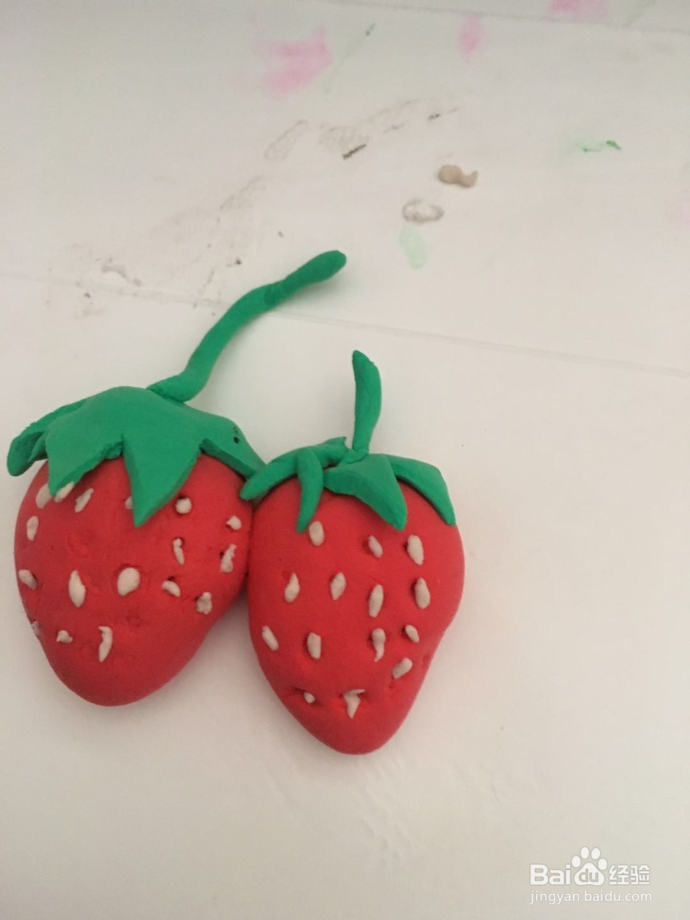 一组草莓用太空泥怎么制作呢