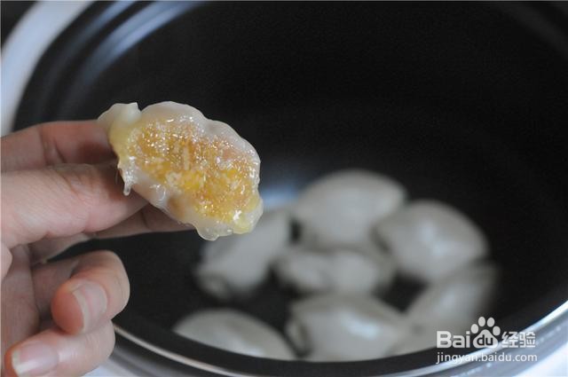家庭自制电饭锅煎饺