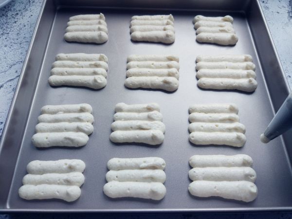 蛋白杏仁夹心饼干