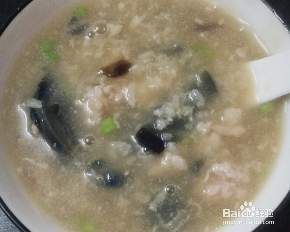 抢着吃的皮蛋肉沫粥