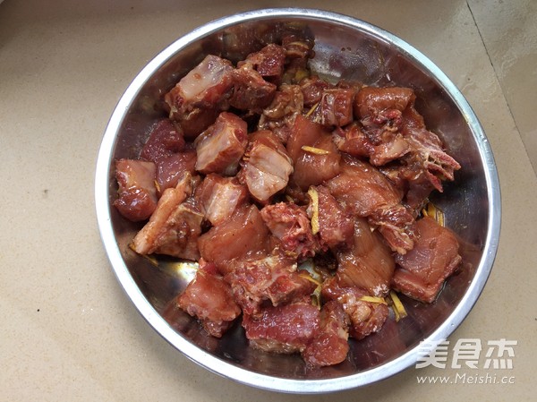 荷叶糯香排骨